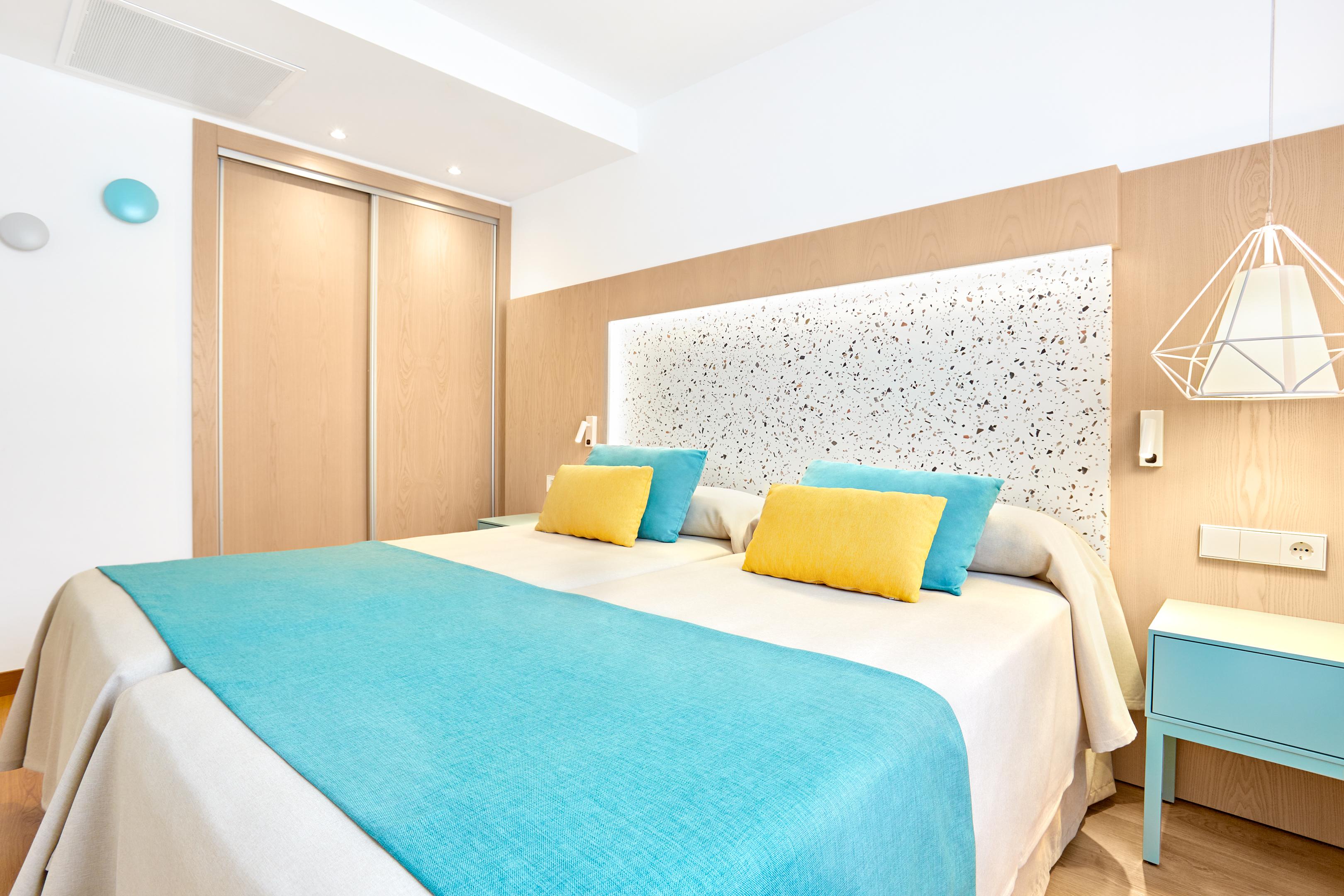 Universal Aparthotel Elisa Плайя-де-Муро Екстер'єр фото