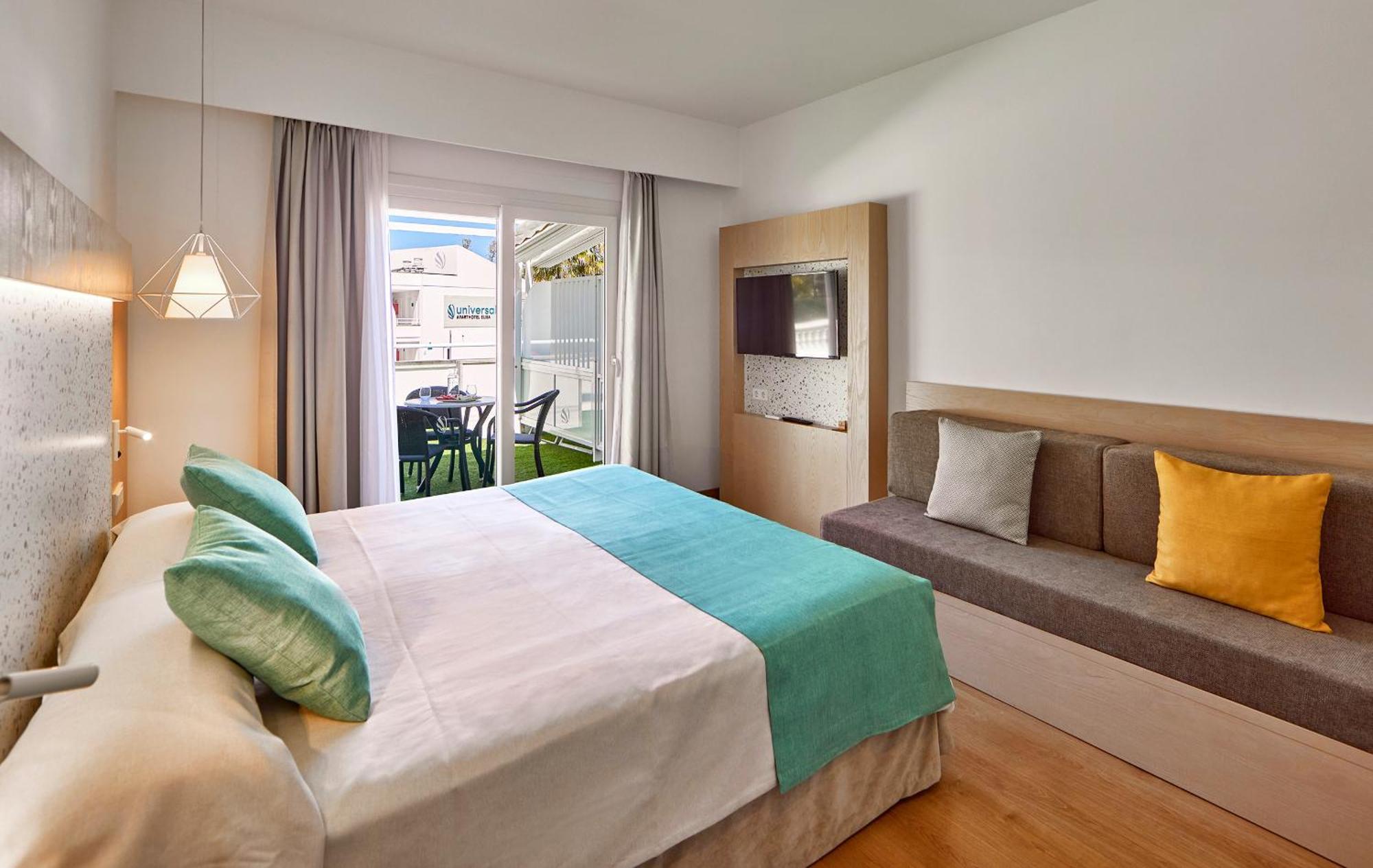 Universal Aparthotel Elisa Плайя-де-Муро Екстер'єр фото