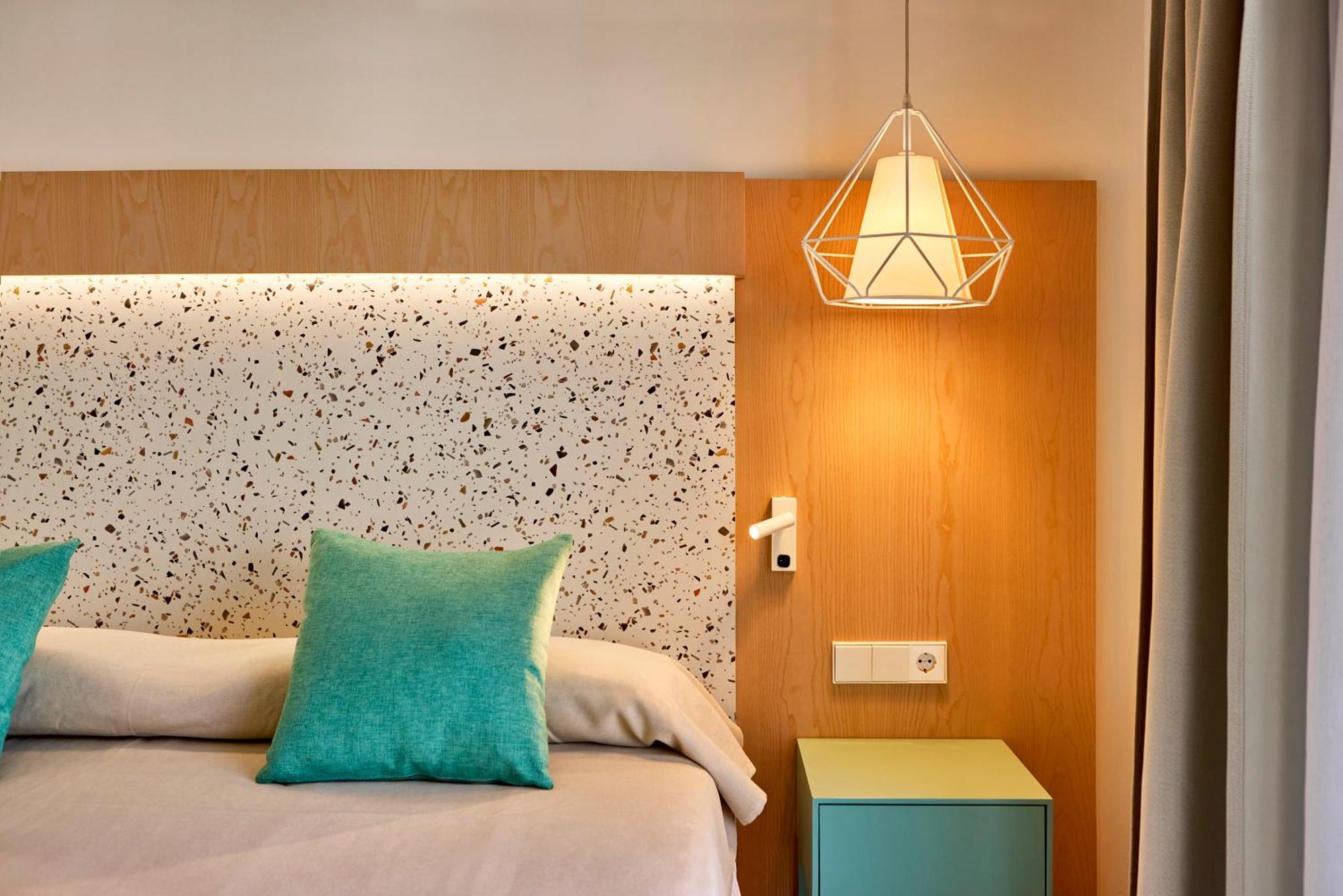 Universal Aparthotel Elisa Плайя-де-Муро Екстер'єр фото