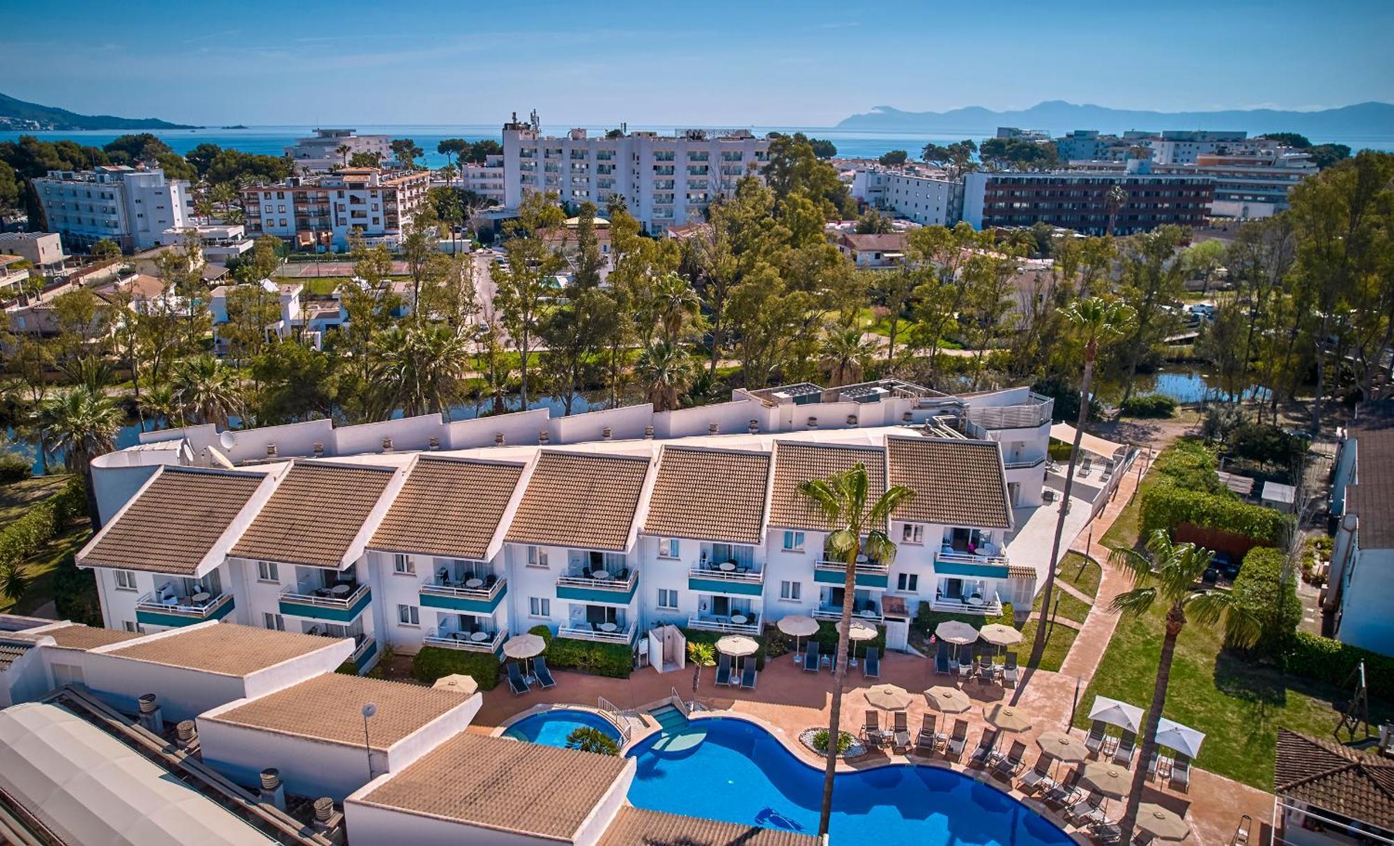 Universal Aparthotel Elisa Плайя-де-Муро Екстер'єр фото